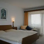 Beurener Hof 3*